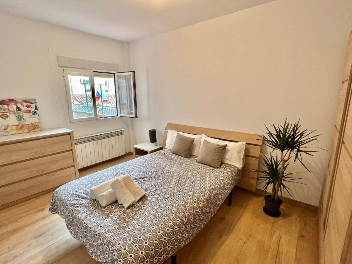 Close To Gran Via Centro Familiar Con Wifi By Apartamentos Logroño Esterno foto